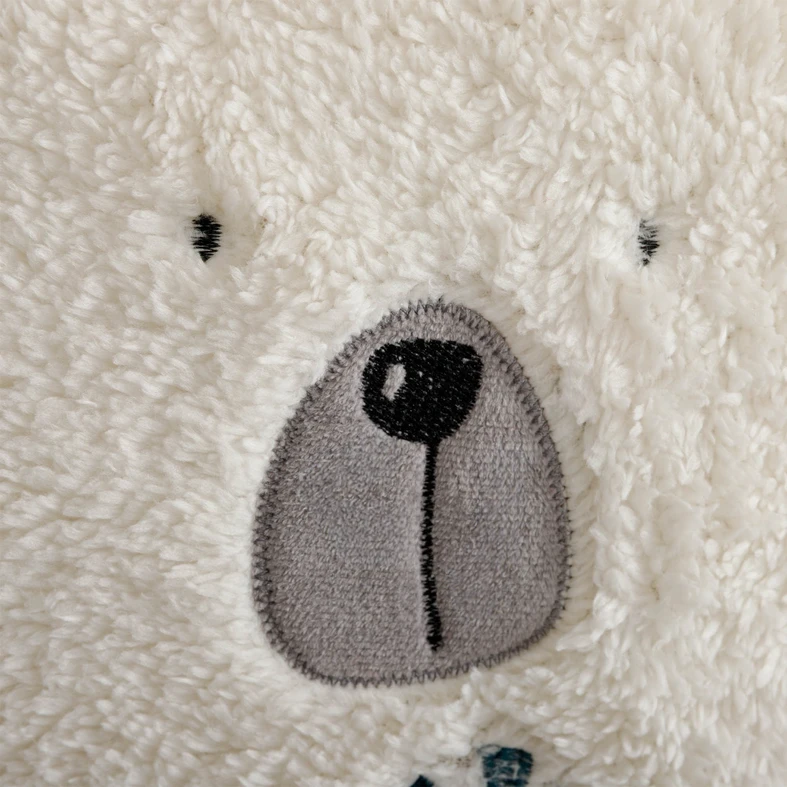 Polštář s vánočním motivem s medvědem FLUFF 45x45 cm