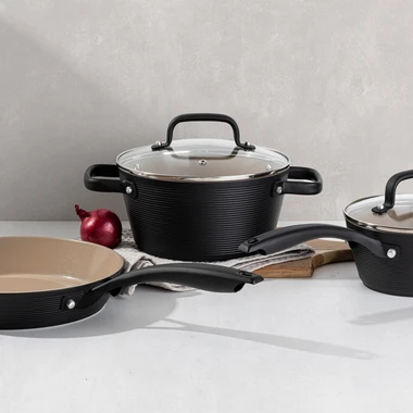 Hliníkový hrnec s poklicí CARINA BLACK 5,2 l