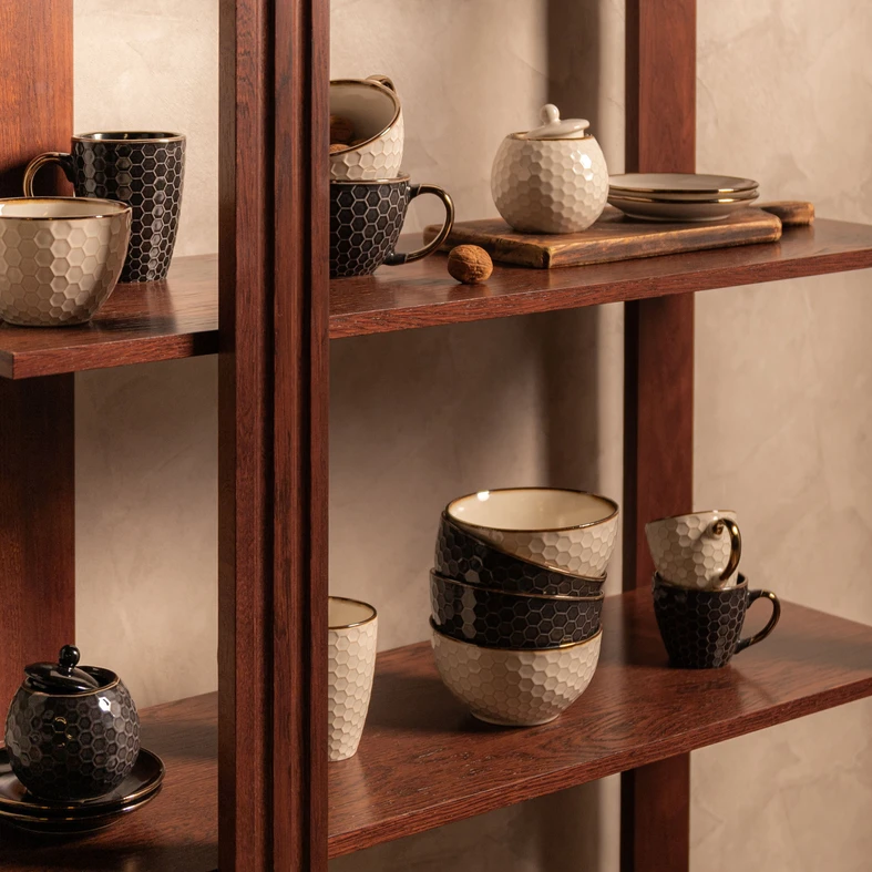 Keramický hrnek plást medu BRESCA 360 ml