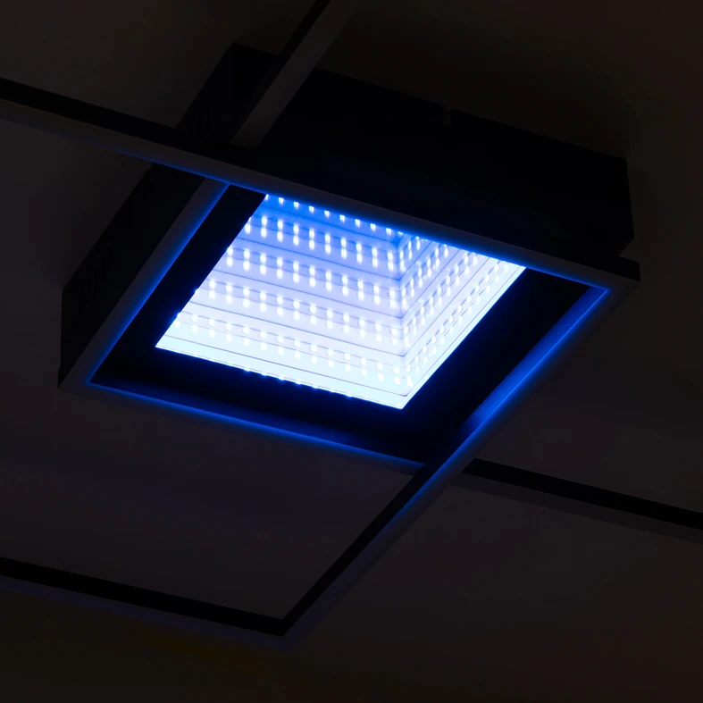 Černé stropní svítidlo rám LED RGB LUMI s dálkovým ovládáním