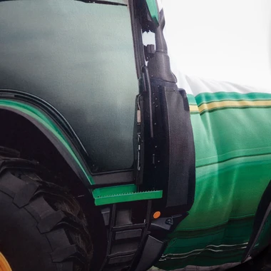 Mazlící polštář TRAKTOR 40x40 cm