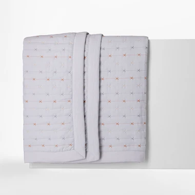 Šedý přehoz na postel VANILLA CROSS 180x200 cm