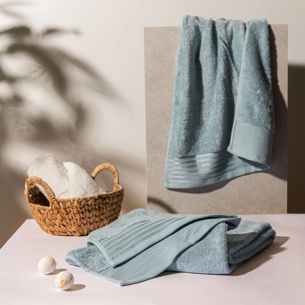 Modrý ručník na ruce VELA 50x90 cm