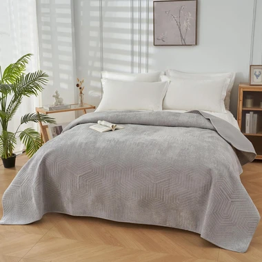 Šedý přehoz na postel HYPNOSE 180x200 cm