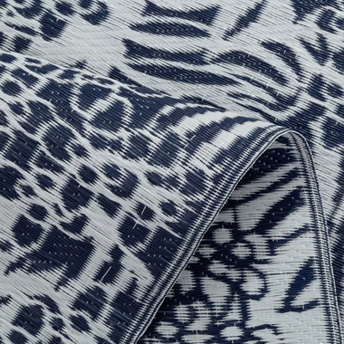 Tmavě modrý koberec s listy SUNSET 120x180 cm