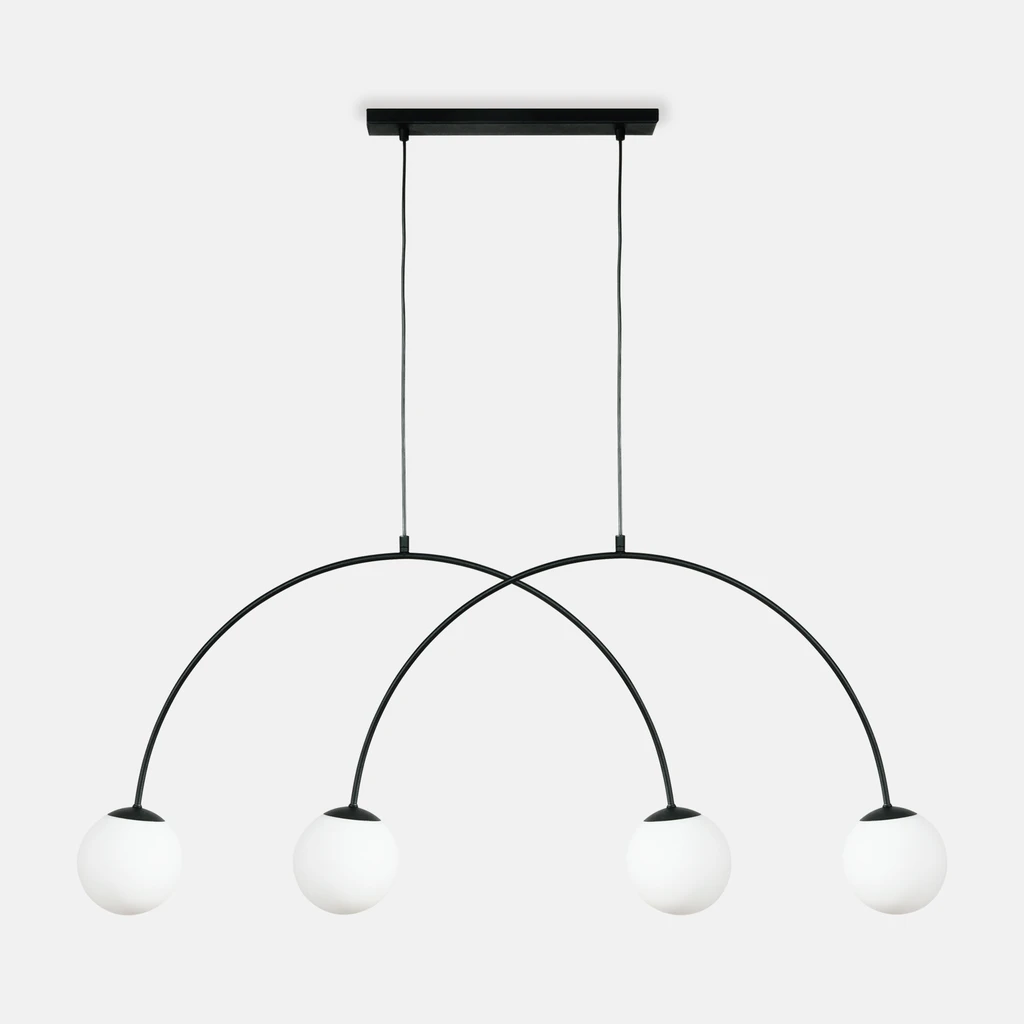 Oprawa lampy przystosowana została dla 4 żarówek LED typu E14 o mocy maksymalnej 10W.