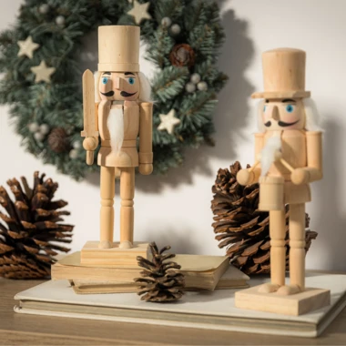 Figurka LOUSKÁČEK 25,5 cm MIX