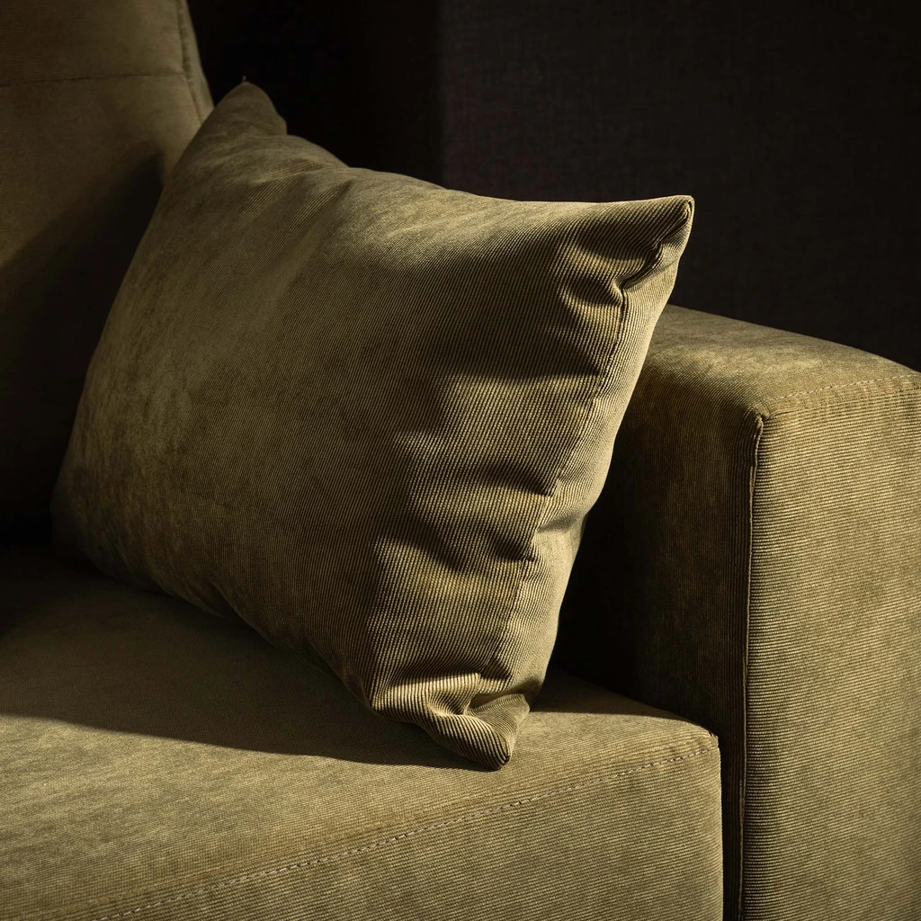 Trojmístná rozkládací pohovka MOSKA olivová