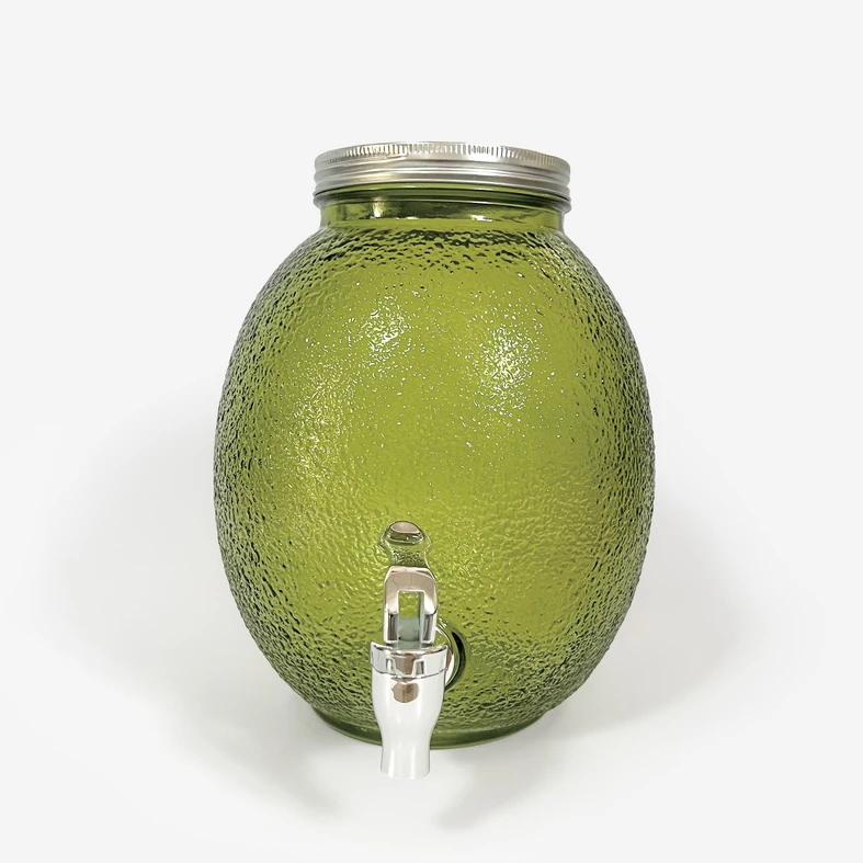 Duży słój w kolorze limonki, posiada kranik na dole naczynia.