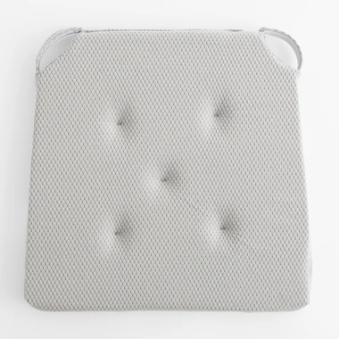 Světle šedý podsedák na židli LUPPA 40x40 cm