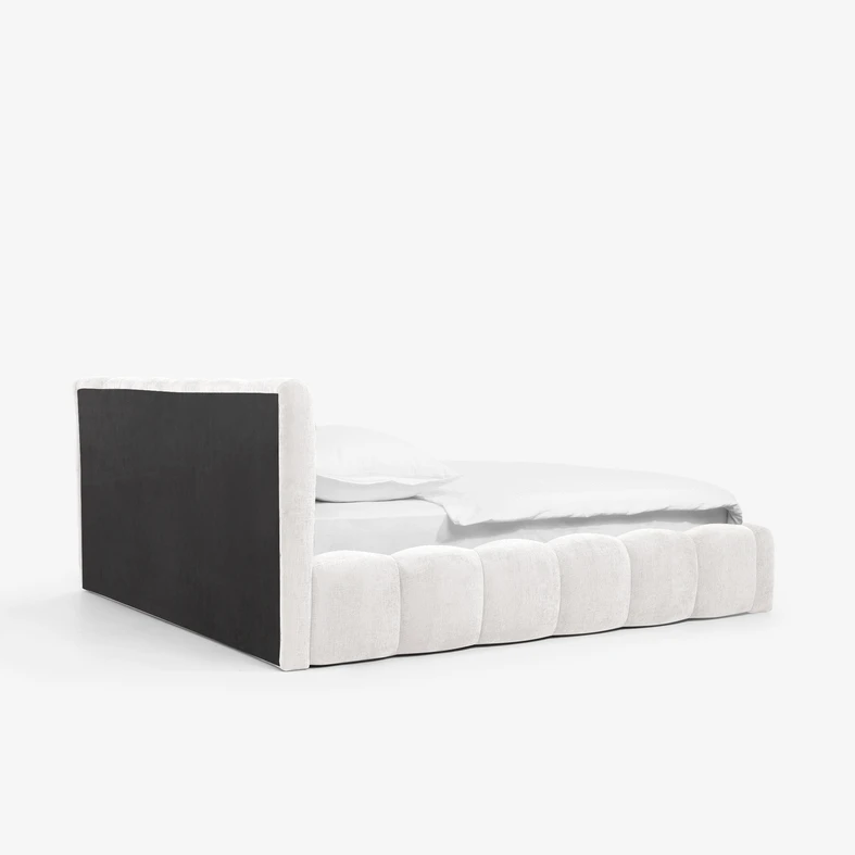 Powierzchnia odporna na zaciągnięcia sprawdza się w domach, gdzie mieszkają zwierzęta.