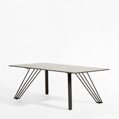 Konferenční stolek na kovových nohách EGENO