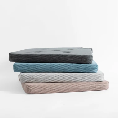 Tmavě šedý podsedák na židli LUPPA 40x40 cm