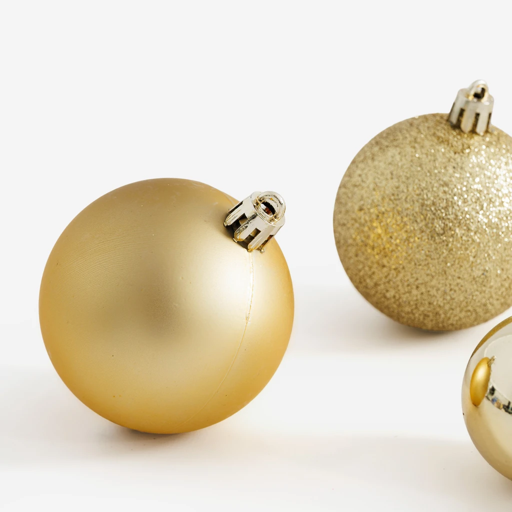 Sada 70 kusů zlatých vánočních baněk v krabičce