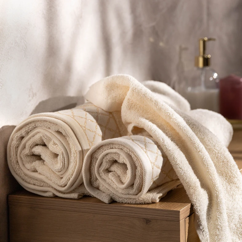 Krémový bavlněný ručník LAYLA 70x140 cm