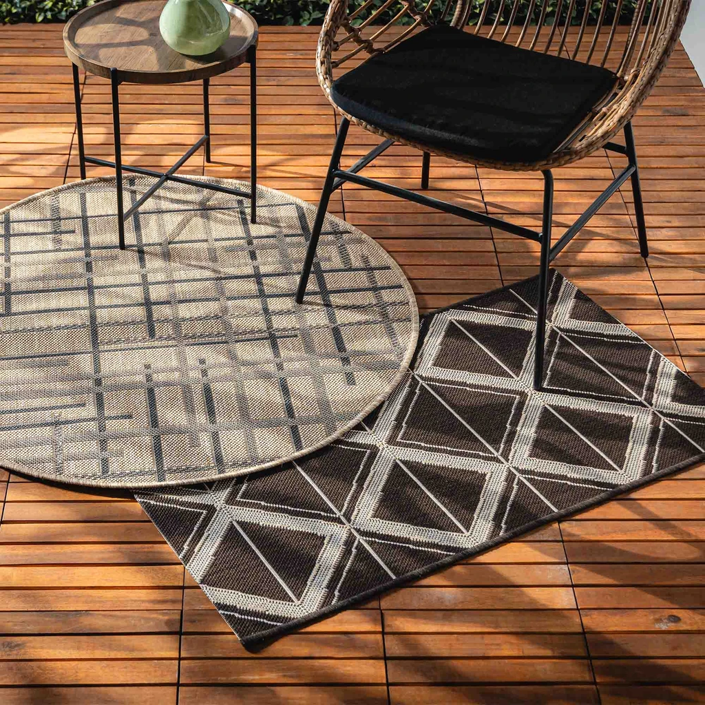 Antracitový geometrický koberec JUTA 50x80 cm