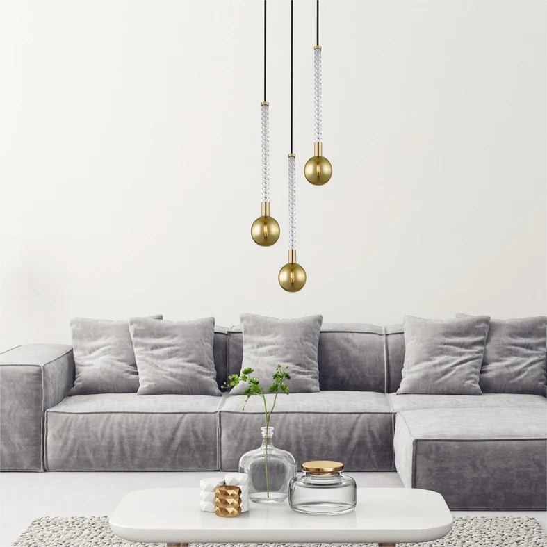 Lampa wisząca MIDA posiada oprawę przystosowaną dla 3 żarówek G9 o mocy maksymalnej 4W.