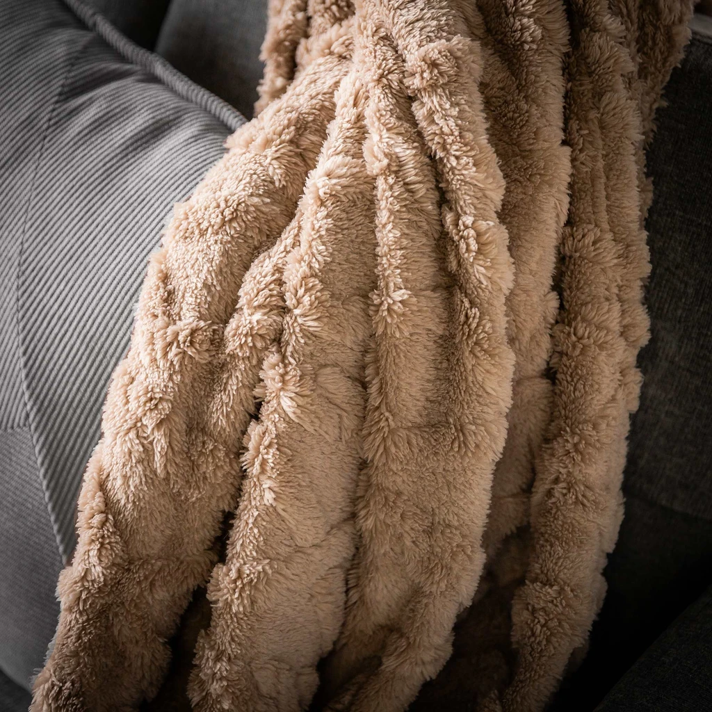 Světle hnědá deka NORDIC 150x200 cm