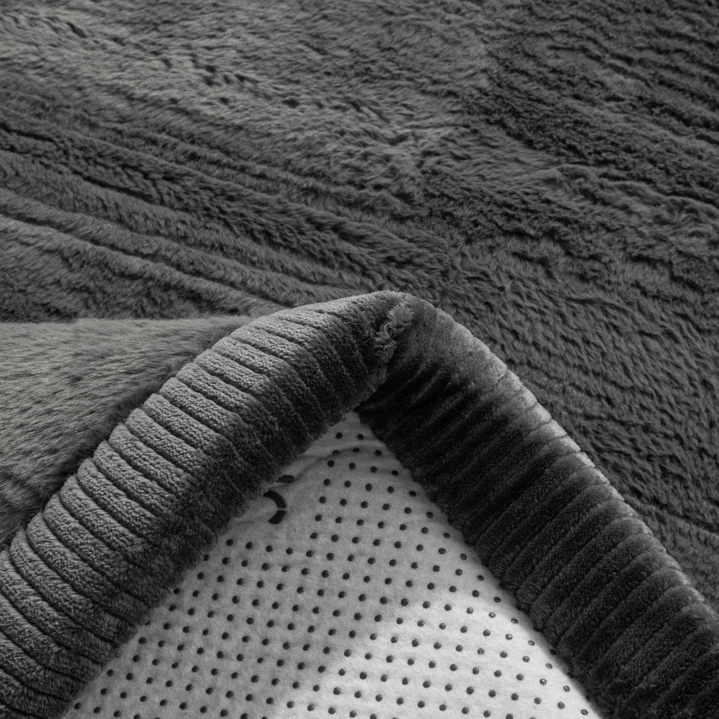 Koberec šedý PUFFY SOFT 140x200 cm