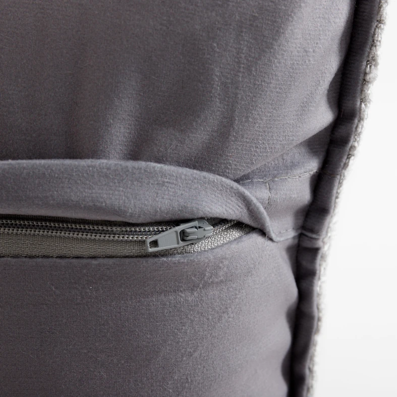 Szenilowa szara poszewka ozdobna