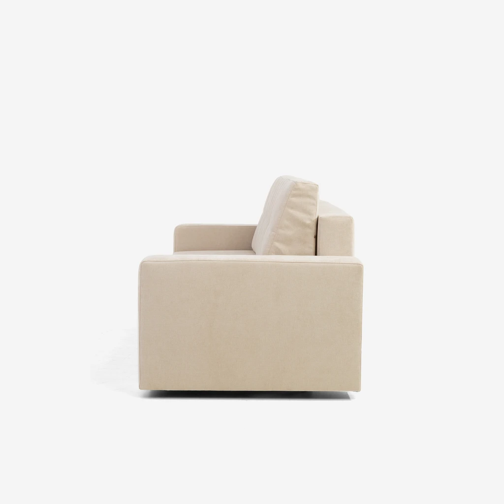 LILI – funkcjonalna sofa z pojemnikiem na pościel i sprężynami w siedzisku i oparciu.