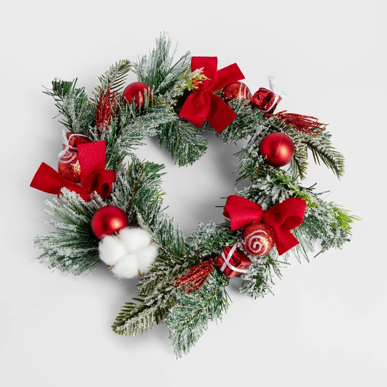 Vánoční věnec s červenými baňkami 30 cm
