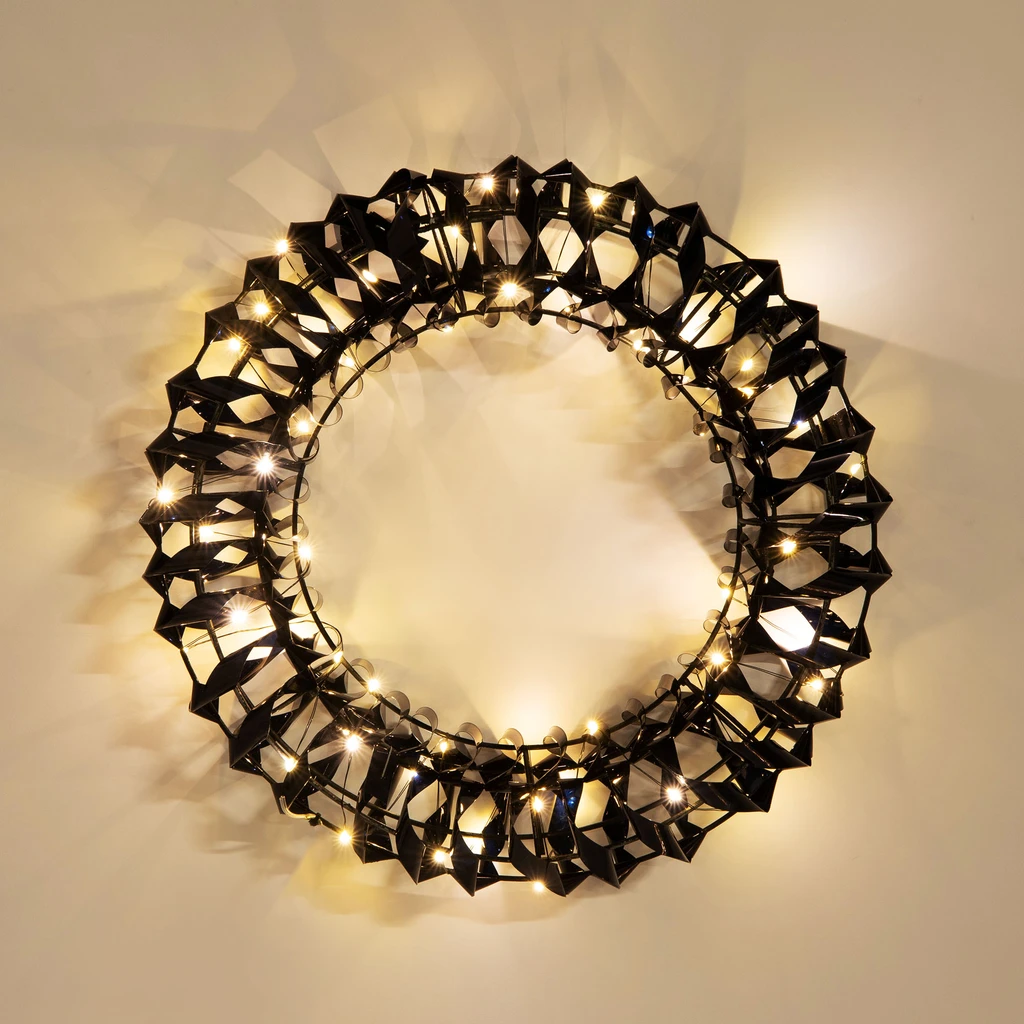 Dekorace LED vánoční věnec černý, 30 cm