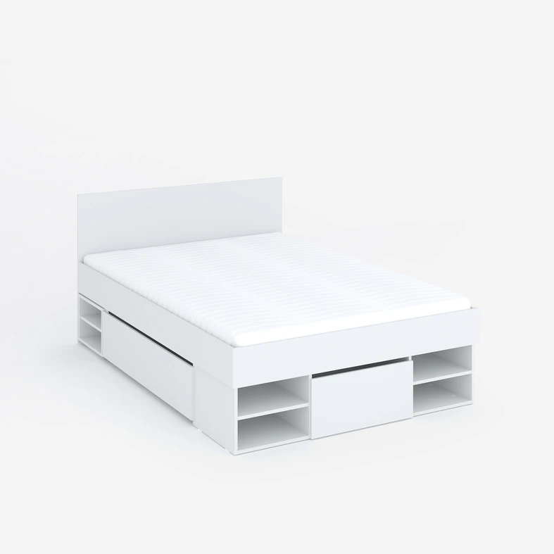 Zdjęcie ogólne łóżka. Pod kątem.