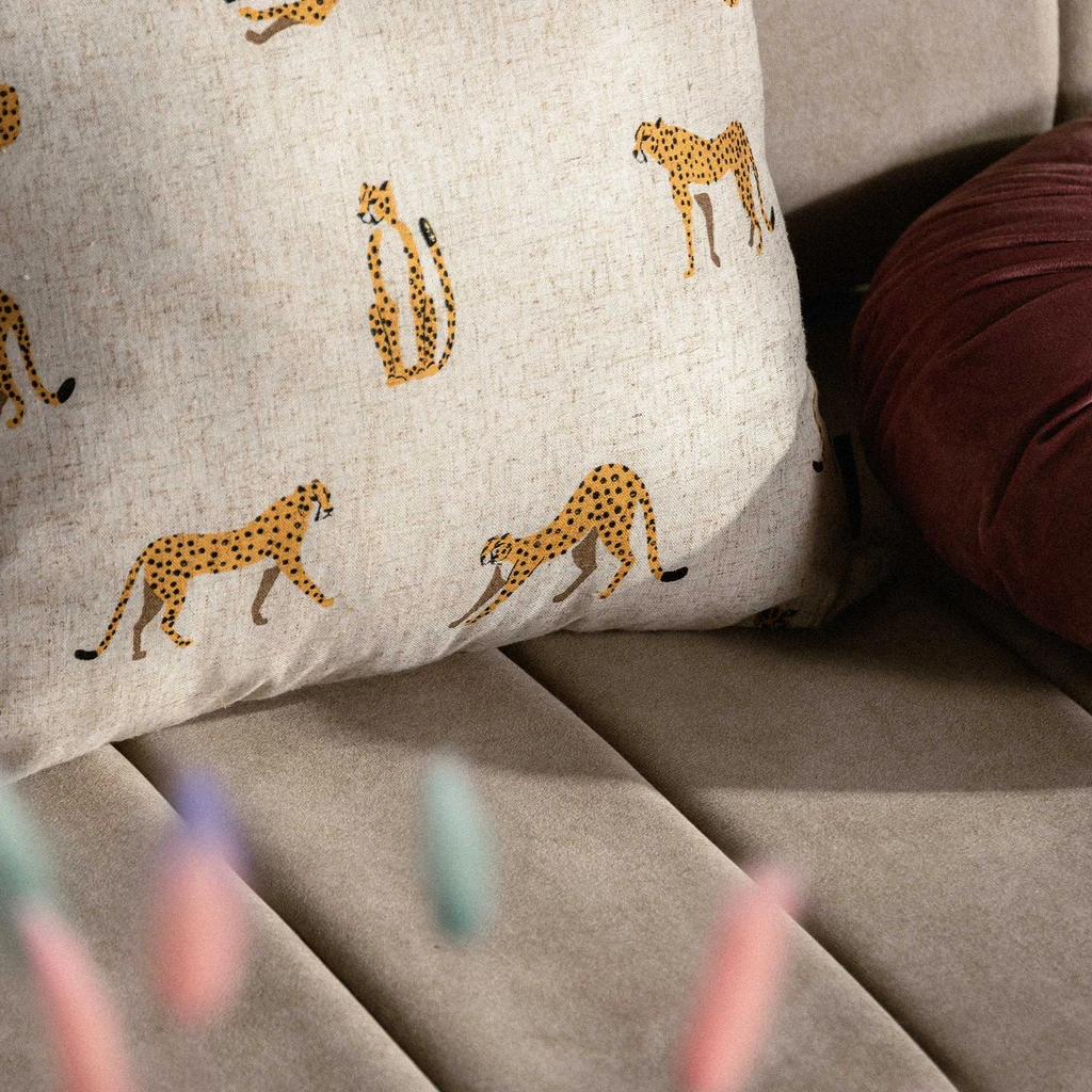 Béžový dekorační povlak na polštář gepardi SUMMY 45x45 cm