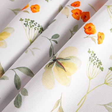 Bílý ubrus s polními květy GARDENA 140x240 cm