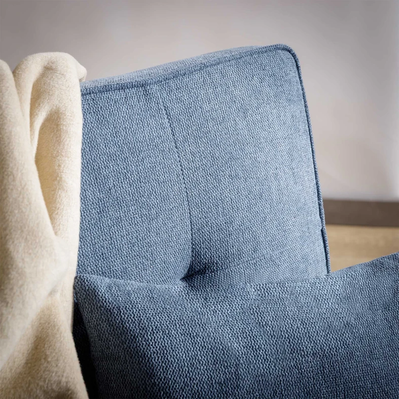 Niebieska sofa 1-osobowa rozkładana, z kieszenią boczną