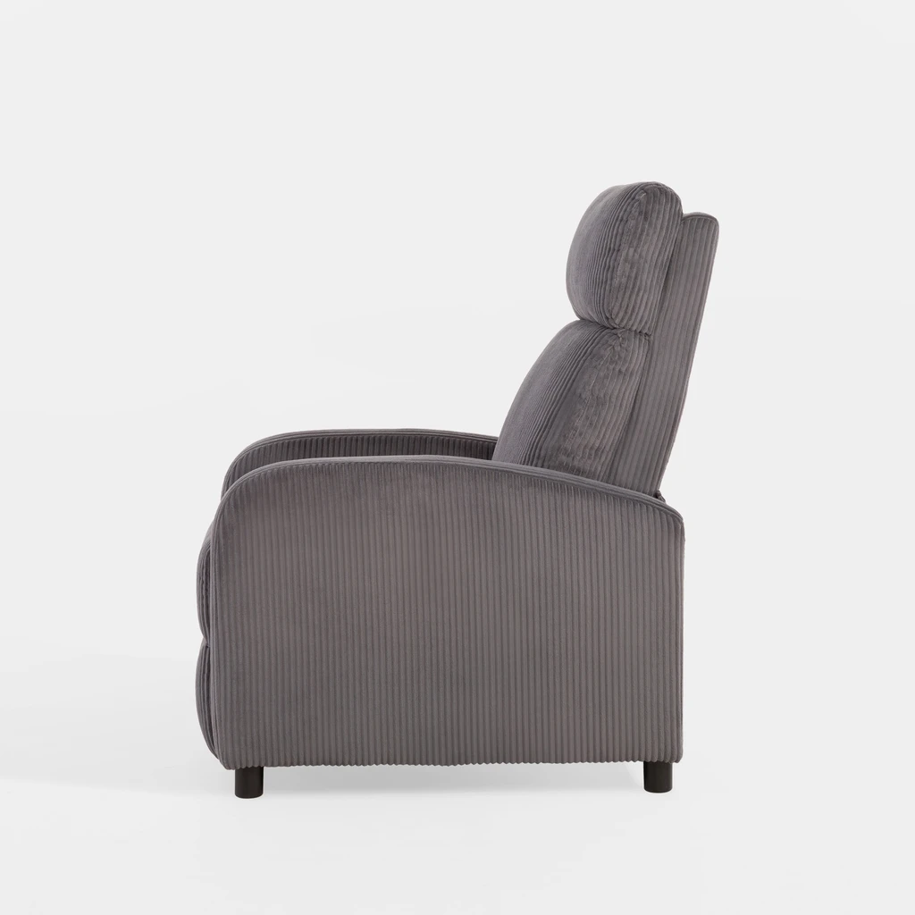 Zdjęcie fotela. Ujęcie pod kątem.