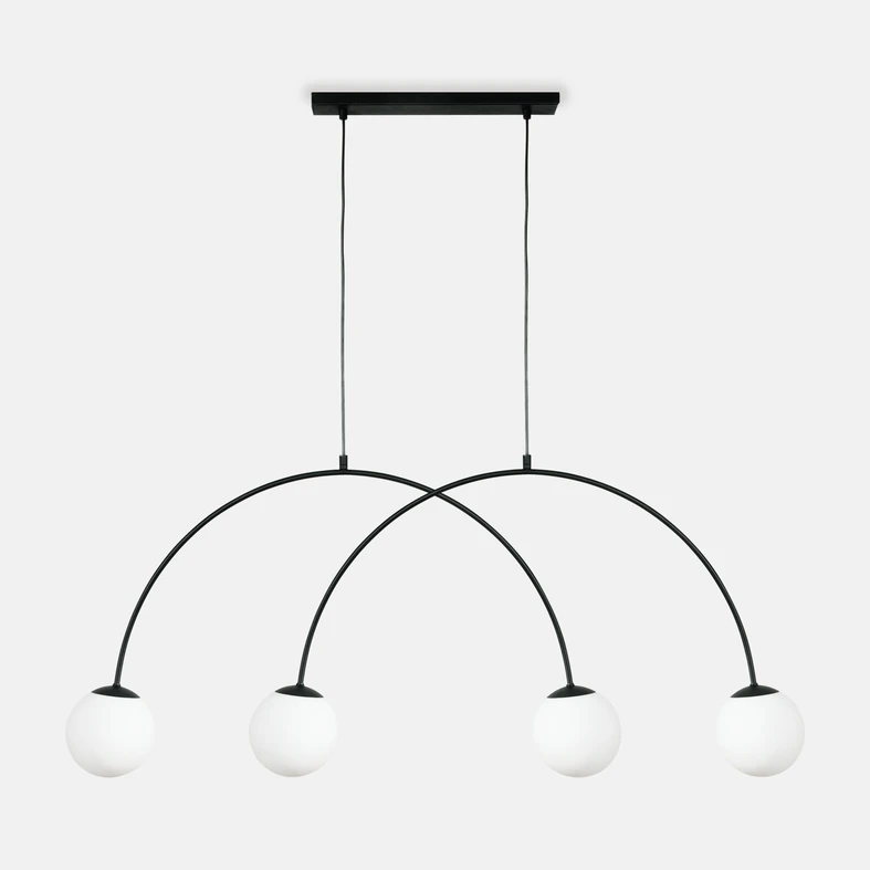 Oprawa lampy przystosowana została dla 4 żarówek LED typu E14 o mocy maksymalnej 10W.