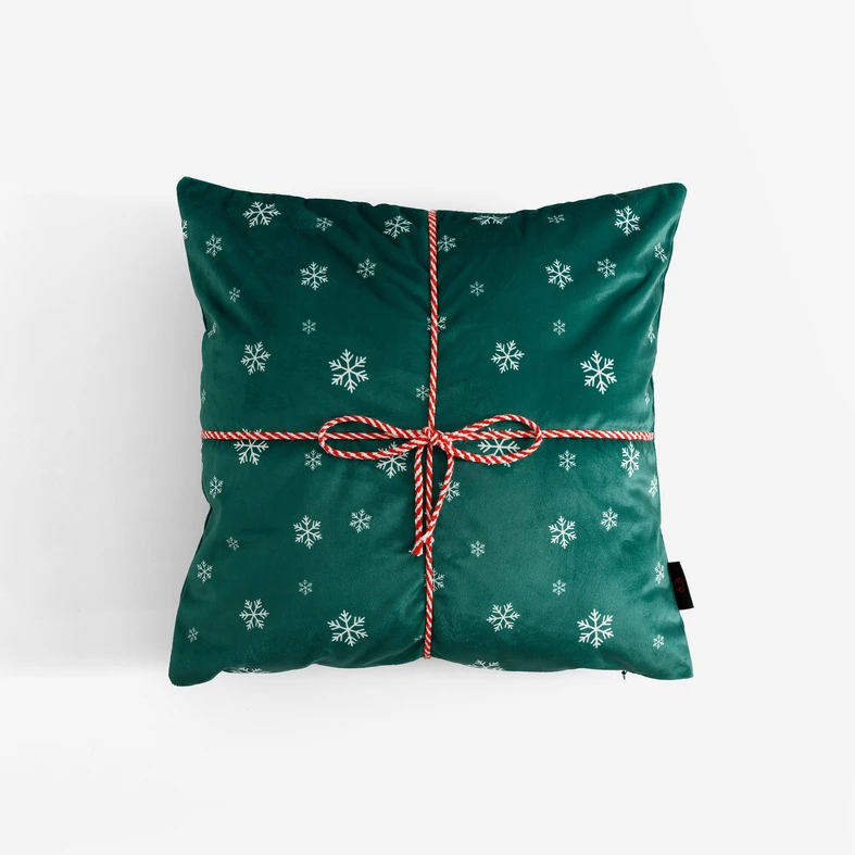 Vánoční tmavě zelený povlak na polštář GIFT 45x45 cm