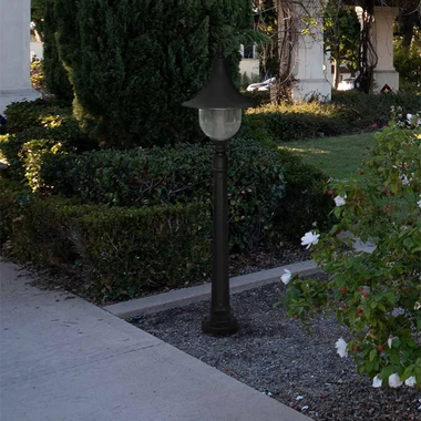 Vysoká venkovní stojací lampa BOSTON černá