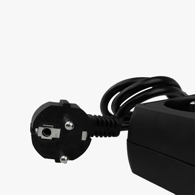 Prodlužovací kabel 3 zásuvky s uzemněním 150 cm černý