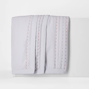 Šedý přehoz na postel VANILLA DOTS 200x220 cm