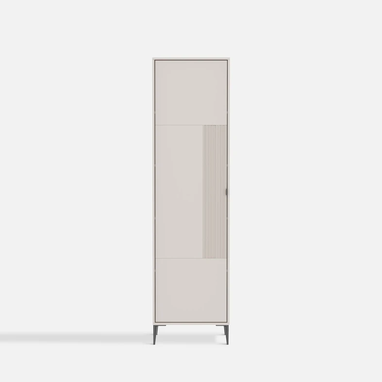 Szafa wysoka INERTIA kaszmir Smukła szafa INERTIA w kaszmirze – 4 półki, wysokie nóżki i delikatne zdobienia w nowoczesnym stylu.