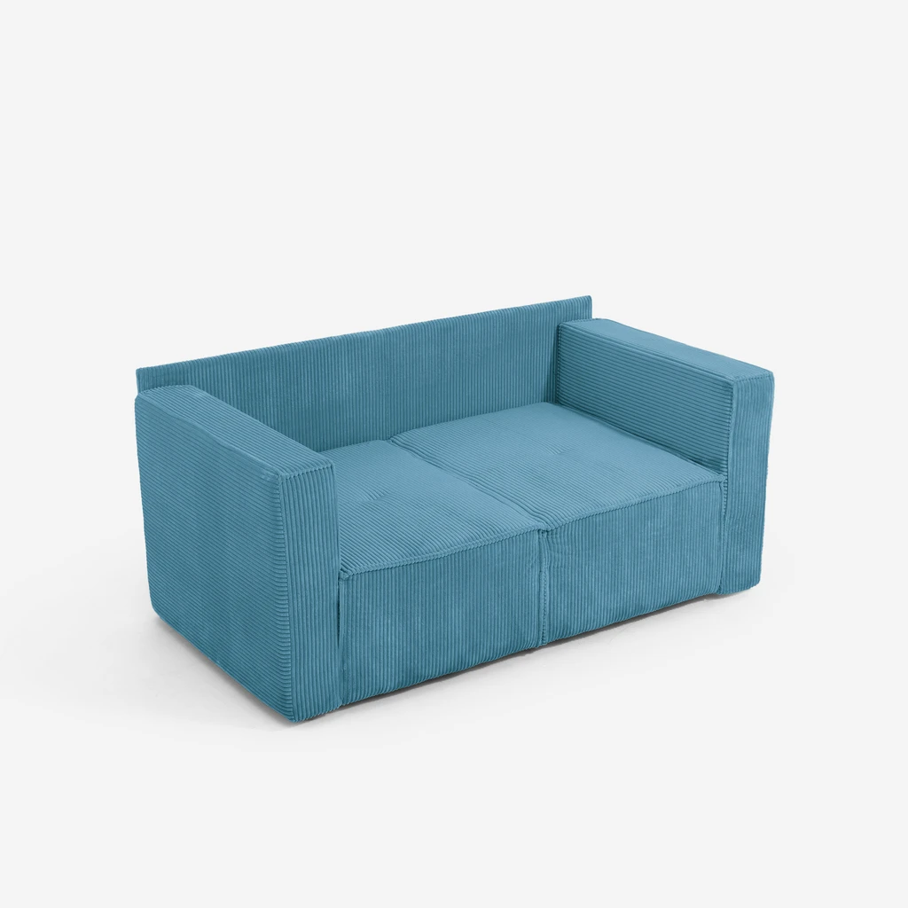 Turkusowa sofa LUSO to połączenie wygody i świeżego akcentu w Twoim salonie.