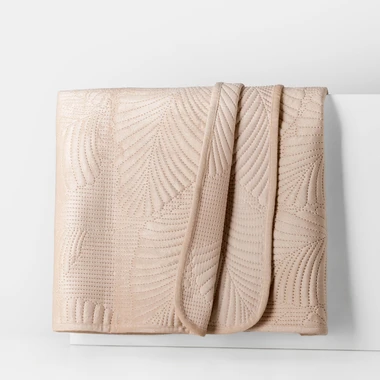 Béžový prošívaný přehoz FERN 200x220 cm