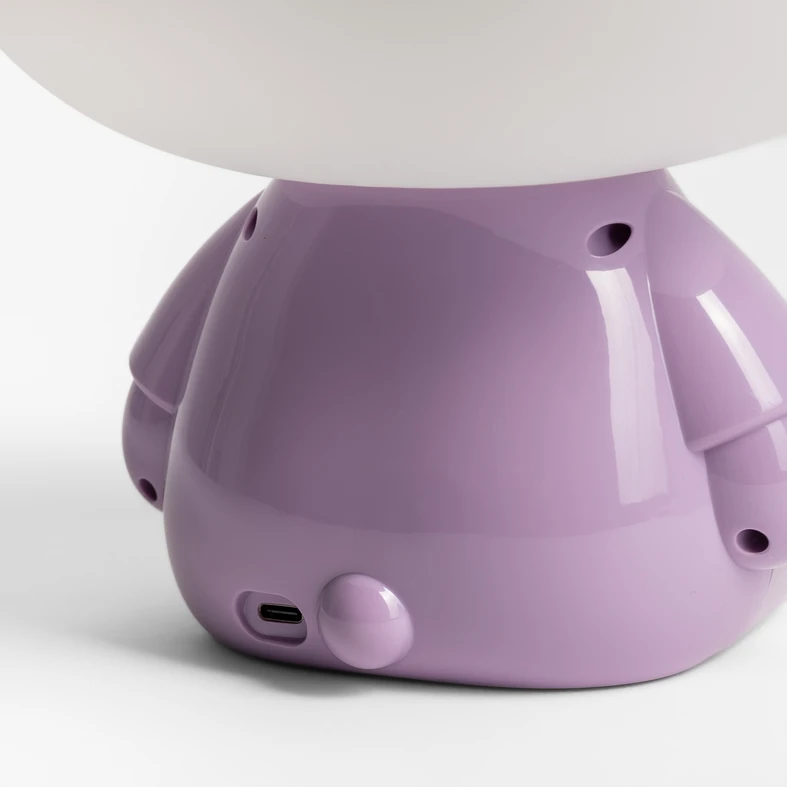 Lampka nocna ŚWINKA LED we fioletowym kolorze z 3 stopniami przyciemniania.