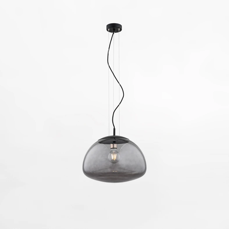 Posiada oprawę przystosowaną dla 1 żarówki LED typu E27 o mocy 15W.