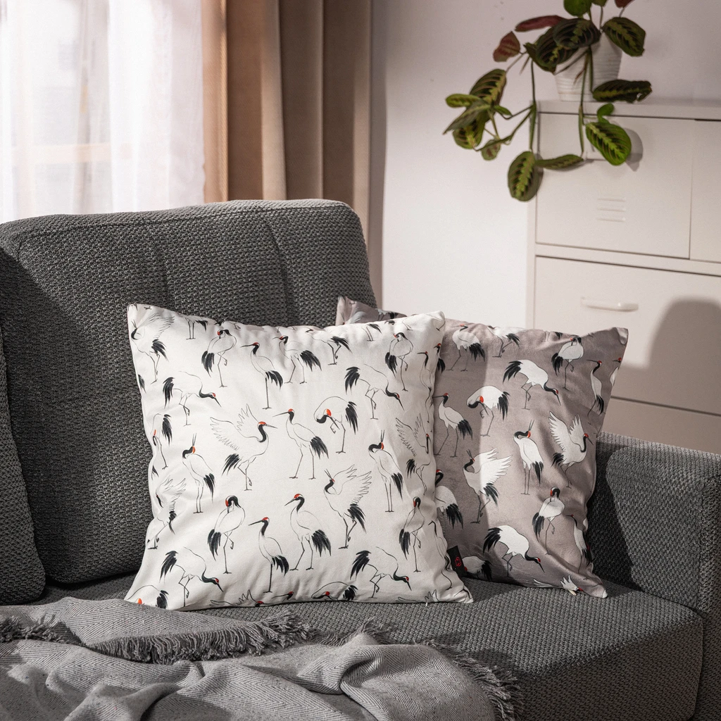 Šedý povlak na polštář LEANDRO 45x45 cm