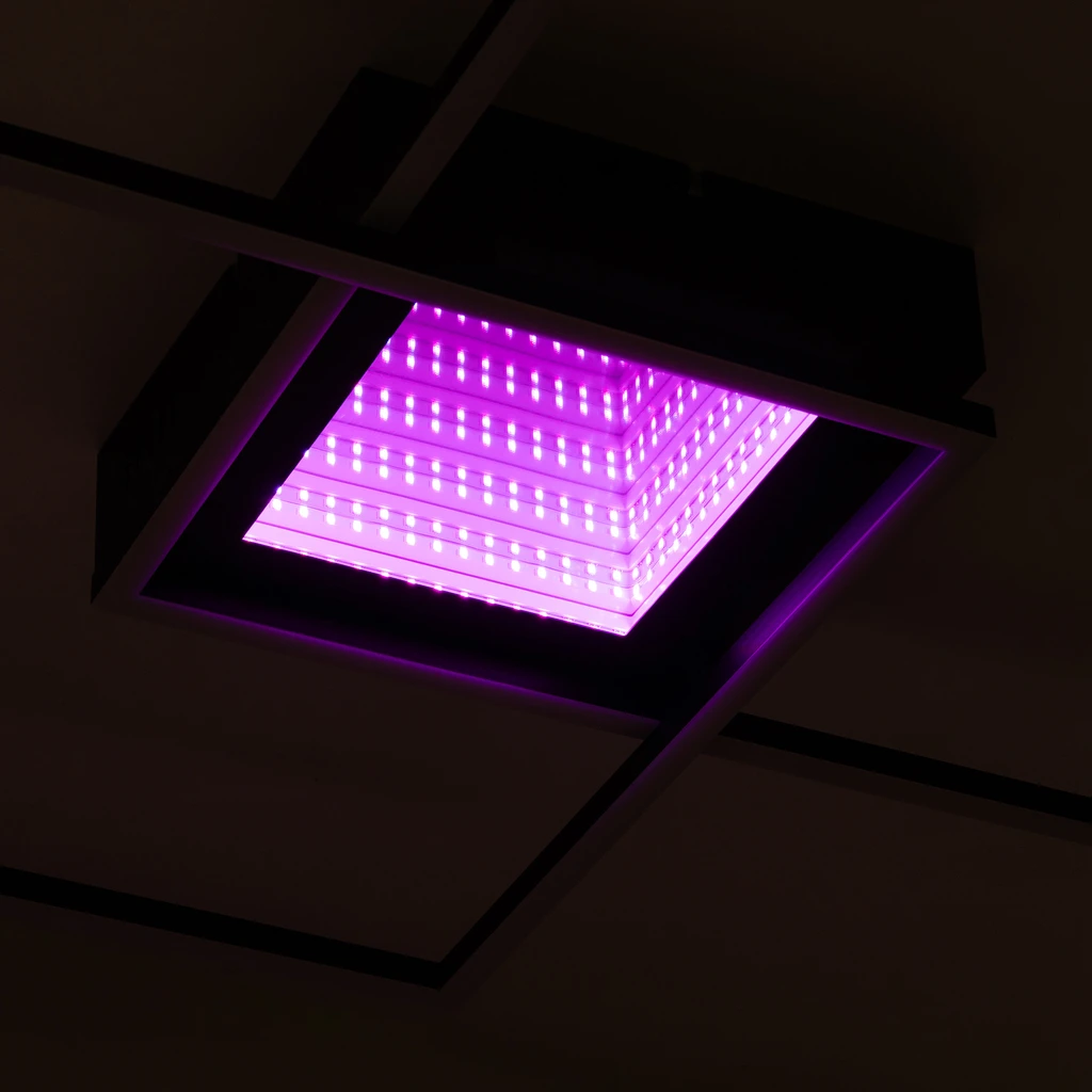 Černé stropní svítidlo rám LED RGB LUMI s dálkovým ovládáním