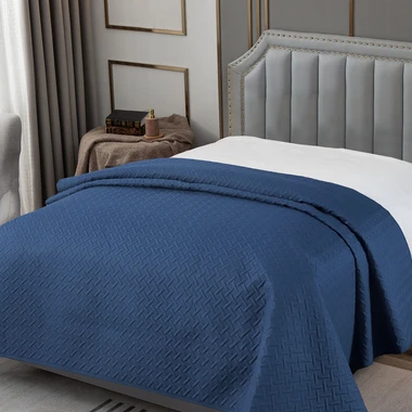 Tmavě modrý přehoz SELINE 180x200 cm