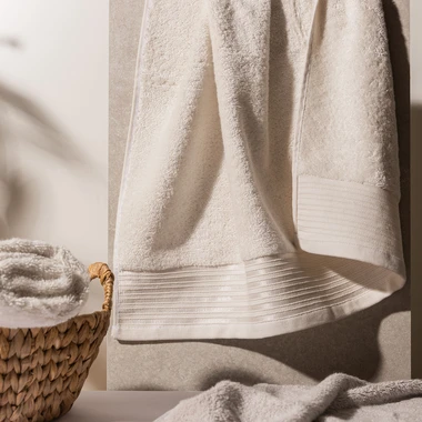 Krémová osuška VELA 70x140 cm