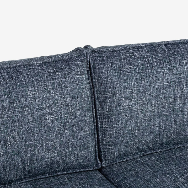 Poduszki oparciowe wykończone tą samą tkaniną co sofa