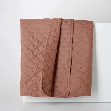 Hnědý přehoz na postel NICEA 200x220 cm