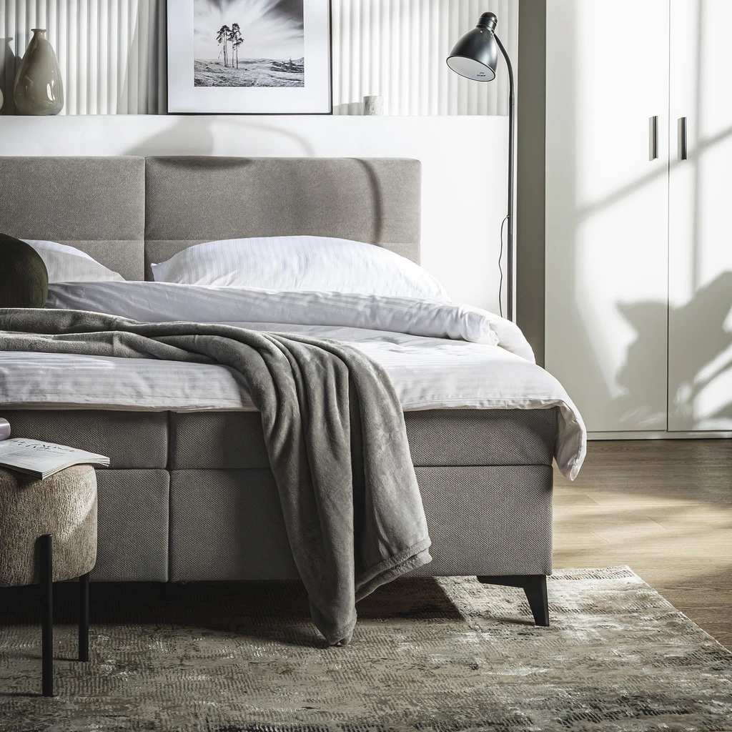Světle šedá postel boxspring MARY 160x200 cm