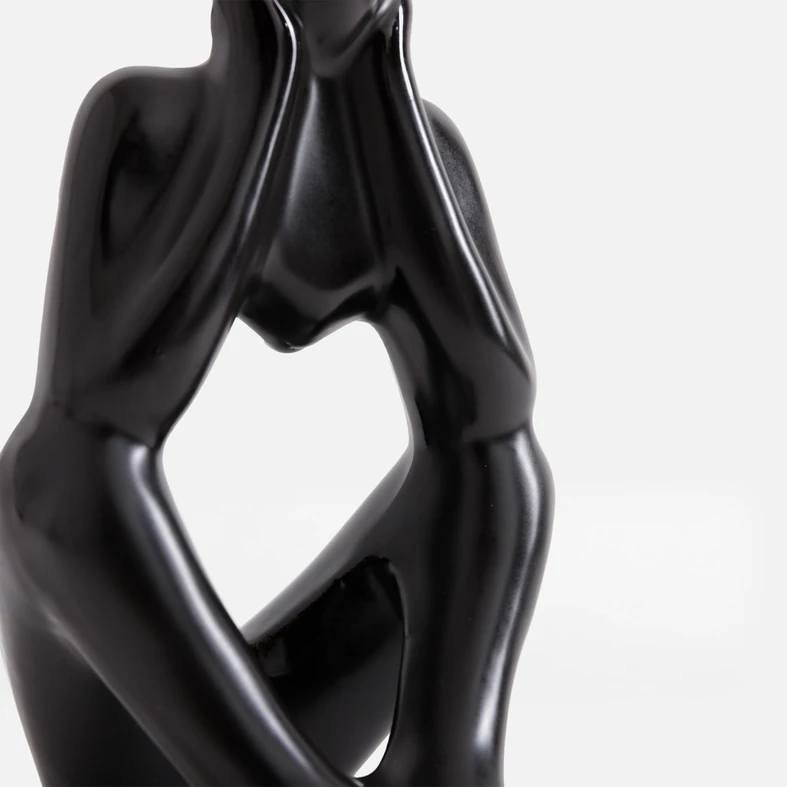 Černá dekorativní figurka ZAMYŠLENÝ ČLOVĚK 19 cm